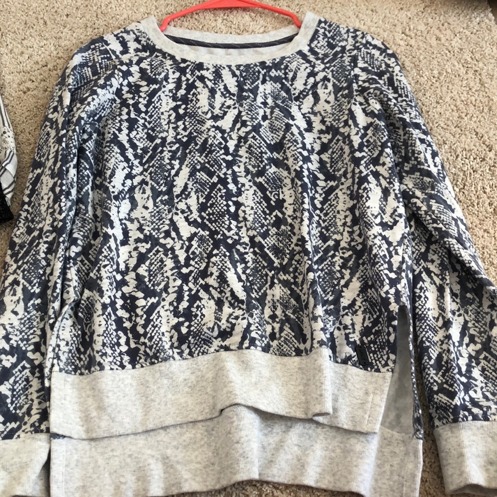 Snake skin crewneck